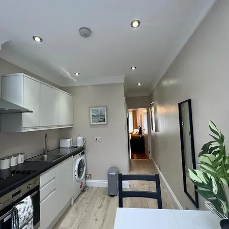Jan'S Haven , Lovely One Bed Flat With 2Beds And Free Parking Londres Exterior foto