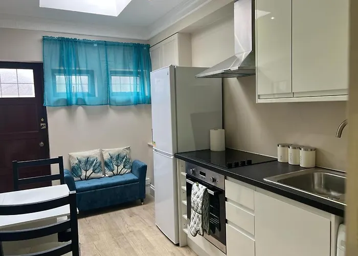 Jan\'S Haven , Lovely One Bed Flat With 2Beds And Free Parking